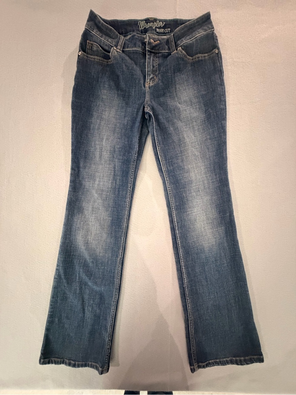 Wrangler Women’s Boot Cut Jeans in Faded Blue Wash